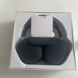 AirPod max black
